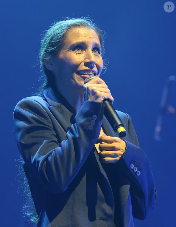 Exclusif - Emily Bécaud - Concert "Et Maintenant", le spectacle hommage à Gilbert Bécaud interprété par Jules Grison avec la participation exceptionnelle de sa fille, Emily Bécaud à l'Olympia, Paris le 17 septembre 2023. © Coadic Guirec/Bestimage 