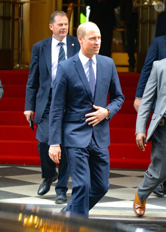 Le Prince William salue ses fans durant sa présence à New York
