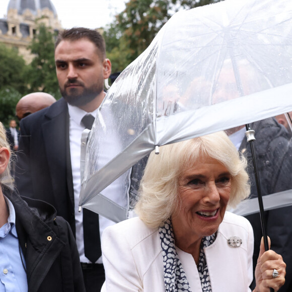 Camilla Parker Bowles, reine consort d'Angleterre - Visite du marché aux fleurs du centre de Paris, le 21 septembre 2023. © Cyril Moreau/Bestimage