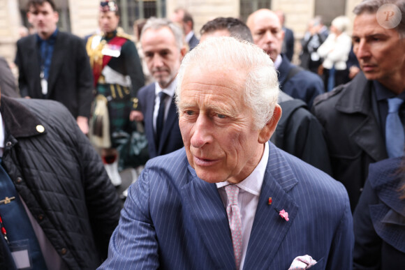 Le roi Charles III d'Angleterre - Visite du marché aux fleurs du centre de Paris, le 21 septembre 2023. © Cyril Moreau/Bestimage