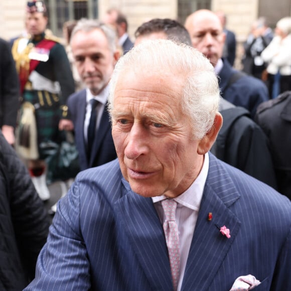 Le roi Charles III d'Angleterre - Visite du marché aux fleurs du centre de Paris, le 21 septembre 2023. © Cyril Moreau/Bestimage