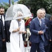 PHOTOS Charles III et Camilla rincés par la pluie : visite maussade pour le couple sur un lieu qui rappelle des souvenirs...