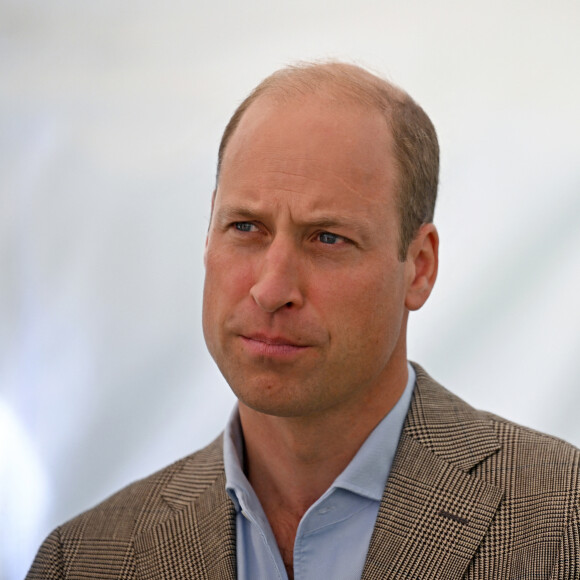 Le prince William de Galles en visite sur un chantier de construction à l'ouest de Londres, pour discuter de la prévalence du suicide dans l'industrie de la construction, et souligner la nécessité cruciale de se concentrer sur la prévention, plutôt que sur la gestion de crise, en matière de soutien en santé mentale. Le 13 septembre 2023 