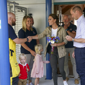 Le prince William, prince de Galles, et Catherine (Kate) Middleton, princesse de Galles, lors d'une visite à la station de sauvetage de la RNLI à St Davids, Haverfordwest, Pembrokeshire, Pays de Galles, Royaume Uni, le vendredi 8 septembre 2023. 
