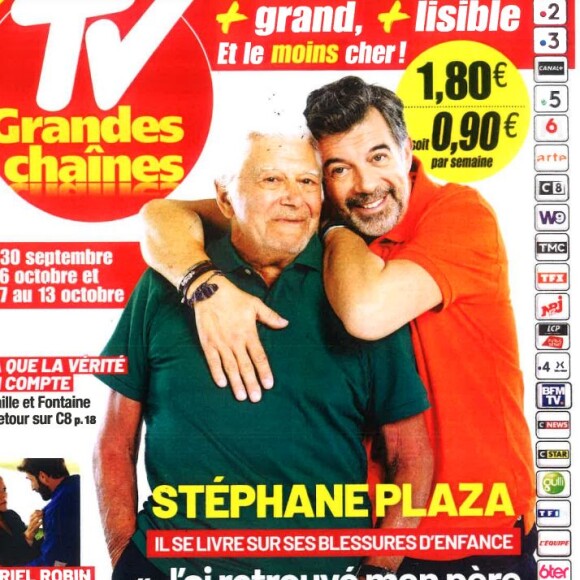 Stéphane Plaza et son père Ryamond en couverture du magazine "TV Grandes chaînes", programmes du 30 septembre au 6 octobre et du 7 auy 13 octobre 2023.