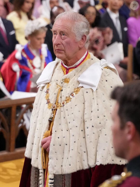 Charles III a vite perdu le sourire après son retour en France.
Les invités à la cérémonie de couronnement du roi d'Angleterre à l'abbaye de Westminster de Londres Le roi Charles III d'Angleterre - Les invités à la cérémonie de couronnement du roi d'Angleterre à l'abbaye de Westminster de Londres, Royaume Uni 