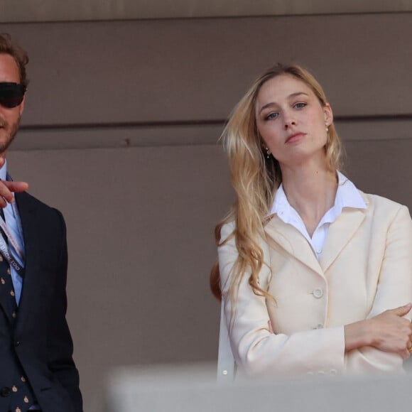 Pierre Casiraghi et sa femme Beatrice Borromeo - 6ème Monaco E-Prix à Monaco, le 6 mai 2023. Nick Cassidy (Envision Racing) s'est imposé à Monaco devant le Néo-Zélandais Mitch Evans (Jaguar TCS Racing), arrivé second, et le Britannique Jake Dennis (Avalanche Andretti), 3eme. Nick Cassidy prend la tête du championnat. Le championnat de Formule E est une compétition automobile, organisée par la FIA, mettant en scène uniquement des monoplaces 100% électriques. Le premier E Grand Prix a eu lieu à Pekin en septembre 2014. © Claudia Albuquerque/Bestimage 
