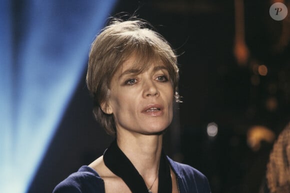 Françoise Hardy a formé un couple mythique avec Jacques Dutronc
Archives - En France, à Paris, Françoise Hardy lors de l'émission "Sacrée soirée"