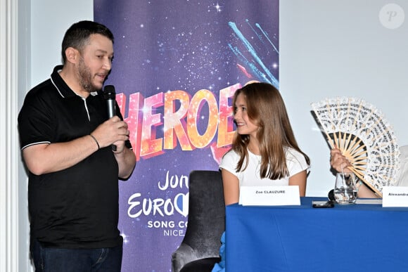 Exclusif - Antoine Gouiffes-Yan, le directeur général du label Parlophone, Warner Music France, et Zoé Clauzure, qui représentera la France avec sa chanson " Coeur ", - Conférence de presse de présentation de la 21ème édition de l'Eurovision Junior à Nice. Le 27 septembre 2023 © Bruno Bebert / Bestimage