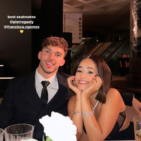 "Les meilleurs voisins de table", écrit la célèbre influenceuse
 