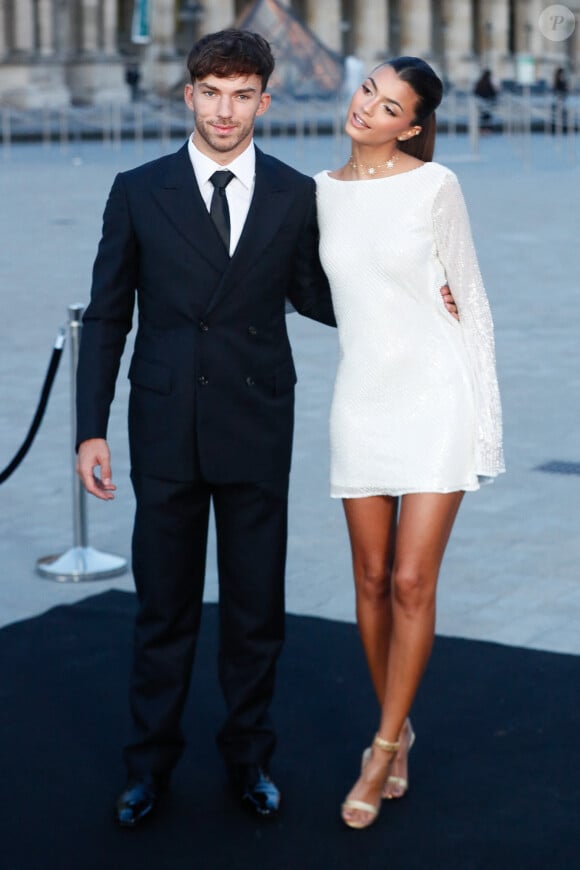 Pierre Gasly et sa compagne Francisca Gomes - Photocall de la soirée Lancome X Louvre lors de la Fashion week de Paris (PFW), dans la cour du musée du Louvre, à Paris, France, le 26 septembre 2023. © Christophe Clovis/Bestimage