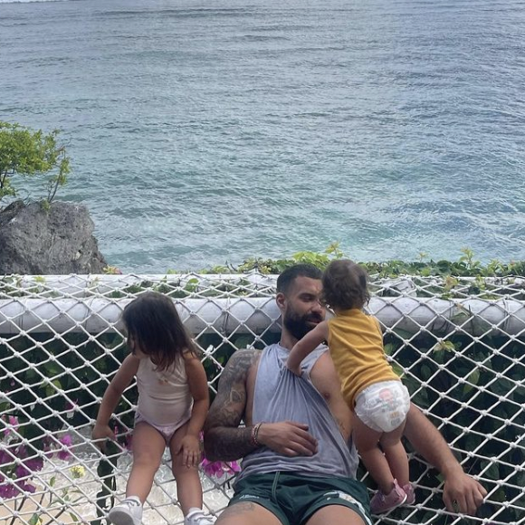 Vincent Queijo et Rym Renom ont annoncé leur rupture après plusieurs années d'amour et les naissances de leurs deux filles. Instagram