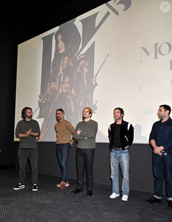 Dimitri Rassam, Martin Bourboulon, François Civil, Romain Duris et Pio Marmaï lors de la première du film "Les Trois Mousquetaires: d'Artagnan", réalisé par M.Bourboulon et produit par D.Rassam, au cinéma au Pathé gare du Sud à Nice, France, le 1er avril 2023. Cette adaptation du livre d'Alexandre Dumas, sort en salle le 5 avril 2023. © Bruno Bebert/Bestimage 