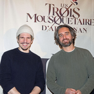 "D'Artagnan dit au capitaine des mousquetaires qu'il a toutes les qualités pour en devenir un. J'ai fait un peu la même chose. J'y suis allé au culot"
Lyna Khoudri, François Civil, le producteur Dimitri Rassam et Pio Marmaï - Avant-première du film "Les trois mousquetaires : D'Artagnan" au cinéma UGC Ciné Cité à Bordeaux. Le 26 février 2023 © Jean-Marc Lhomer / Bestimage