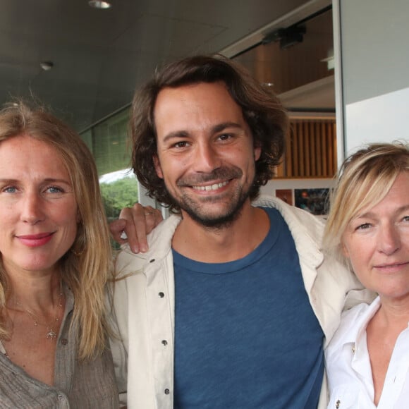 Exclusif - Agathe Lecaron, Bertrand Chameroy et Anne-Élisabeth Lemoine - Célébrités au Déjeuner France TV lors des Internationaux de France de Tennis de Roland Garros 2023 - Jour 15 à Paris le 11 Juin 2023. © Bertrand Rindoff / Bestimage 