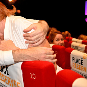 Nicolas Maury, membre du Jury, et Muriel Mayette-Holtz, la directrice du Théâtre National de Nice, comédienne et metteure en scène, durant la soirée d'ouverture de la 5eme édition du festival Cinéroman au cinéma Pathé Gare du Sud à Nice, le 2 octobre 2023. C'est le film "Un coup de dés" réalisé par Yvan Attal en présence d'Alma Jodorowsky, d'Yvan Attal et Guillaume Canet qui a ouvert le Festival. © Bruno Bebert / Bestimage 