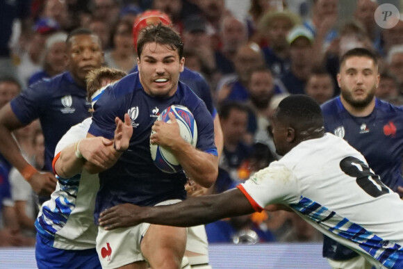 Antoine Dupont (France) - Prince Gaoseb (Namibie) - Coupe du Monde de Rugby France 2023 du match de Poule A entre la France et la Namibie (96-0) au stade Velodrome à Marseille le 21 septembre 2023.