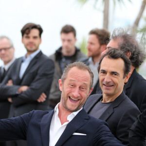 Gustave de Kervern, Benoît Poelvoorde, Benoit Delépine - Photocall du film Le Grand Soir au festival de Cannes 2012