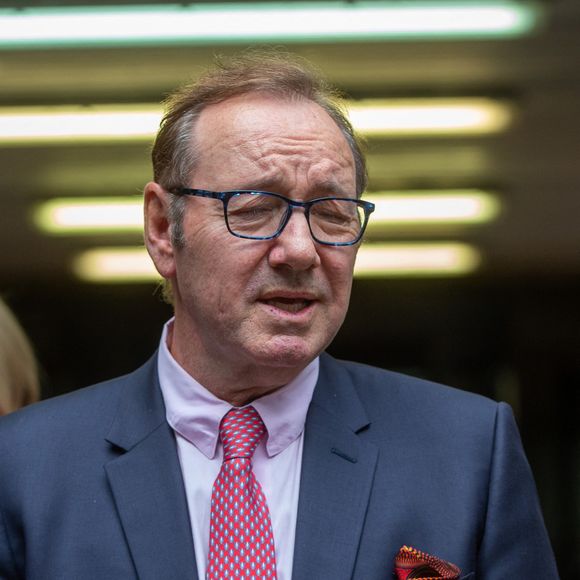 Kevin Spacey a eu une grosse frayeur
Kevin Spacey après son acquittement des accusations d'agressions sexuelles à Londres © Tayfun Salci/ZUMA Press Wire