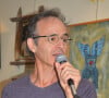 Et affirmé que le chanteur était au courant de tout.
Exclusif - Jean-Jacques Goldman - Vente aux enchères à l'occasion du 20ème anniversaire du spectacle "Les Vendanges du Coeur" à Ouveillan, près de Narbonne (Aude) au profit des "Restos du Coeur" le 20 juillet 2014.