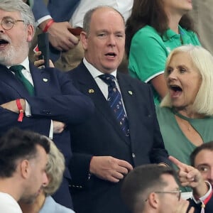 Le prince Albert II de Monaco dans les tribunes du match de Coupe du monde de rugby opposant l'Irlande à l'Ecosse (36-14) au stade de France à Saint-Denis, proche Paris, Seine Saint-Denis, France, le 7 octobre 2023. © Jacovides-Moreau/Bestimage