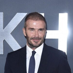 David et Victoria expliquent la façon dont ils ont dû adapter leur vie à Madrid suite à ce scandale
David Beckham à la première du documentaire Netflix "Beckham" à Londres le 3 novembre 2023.