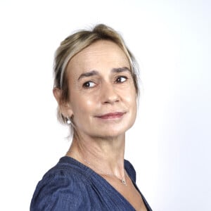 Exclusif - Portrait de Sandrine Bonnaire à Paris, le 2 octobre 2023. 2023. © Cédric Perrin/Bestimage