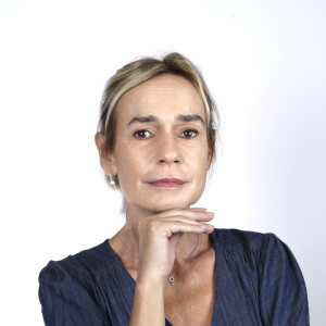 Exclusif - Portrait de Sandrine Bonnaire à Paris, le 2 octobre 2023. 2023. © Cédric Perrin/Bestimage