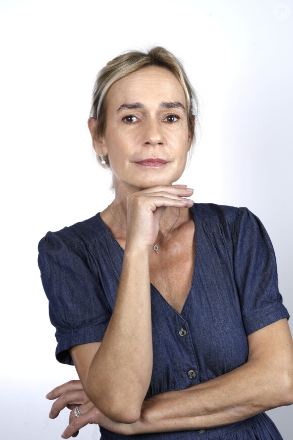 Exclusif - Portrait de Sandrine Bonnaire à Paris, le 2 octobre 2023. 2023. © Cédric Perrin/Bestimage