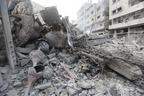 Effets des bombardements israéliens sur la ville de Gaza, en riposte à l'attaque du Hamas sur Israël, le 8 octobre 2023. 