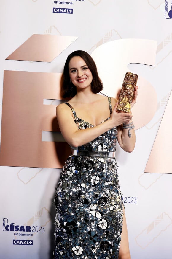 Noémie Merlant (César de la meilleure actrice dans un second rôle dans L’innocent) - Pressroom - 48ème cérémonie des César à l'Olympia à Paris le 24 février 2023. © Jacovides / Borde / Bestimage