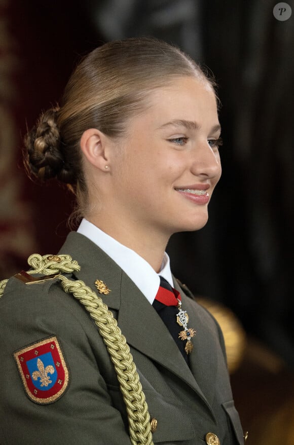 Leonor d'Espagne a fait sa première Fête Nationale en tant que militaire.
Le roi Felipe VI et la reine Letizia d'Espagne, donnent une réception au palais royal à l'occasion de la fête nationale à Madrid. 