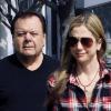 Mira Sorvino, son fils Holden et son père Paul vont au restaurant à Los Angeles le 8 mars 2010
