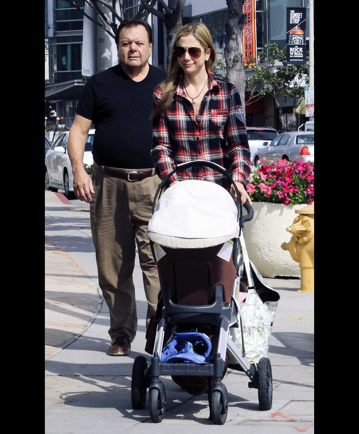 Photo Mira Sorvino, son fils Holden et son père Paul vont au