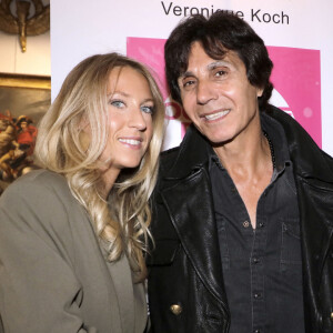 Exclusif - Jean-Luc Lahaye avec sa compage Paola, Véronique Koch et Fabienne Thibeault - Soirée "Octobre Rose" au Palais Vivienne organisée par Véronique Koch et pour marraine Fabienne Thibeault à Paris le 16 octobre 2023. © Cédric Perrin/Bestimage 