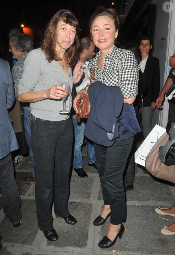 Catherine Frot et Kate Barry - Paris le , 25 09 2013 - Inauguration de la galerie cinema de Anne Dominique Toussaint et vernissage de l'exposition " Point of View " de Kate Barry  Opening of Anne Dominique Toussaint 's Cinema Gallery and private viewing of Kate Barry's (Jane Birkin's daughter and half-sister of Charlotte Gainsbourg) exhibition "Point of View" in Paris 26/09/2013 