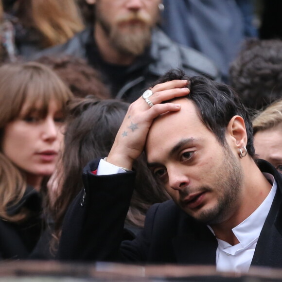 Roman de Kermadec (Fils de Kate Barry) - Sortie des obseques de Kate Barry en l'eglise Saint-Roch a Paris. Le 19 decembre 2013  Funerals of Kate Barry at Saint-Roch's Church in Paris. On december 19th 2013 