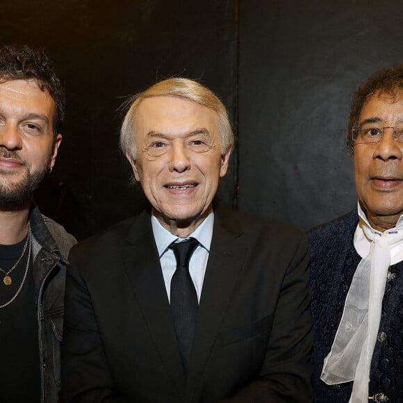 Exclusif - Claudio Capéo, Salvatore Adamo et Laurent Voulzy en backstage de l'émission "Unis face au séisme" à l'Olympia diffusée en direct sur France 2 le 14 mars 2023. © Cyril Moreau / Christophe Clovis / Bestimage 