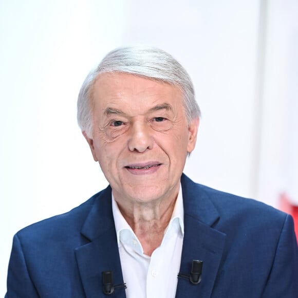 Exclusif - Salvatore Adamo - Enregistrement de l'émission "Vivement Dimanche" au Studio Gabriel à Paris, France, le 26 janvier 2023, présentée par M.Drucker et diffusée le 5 février 2023 sur France 3. © Guillaume Gaffiot/Bestimage 