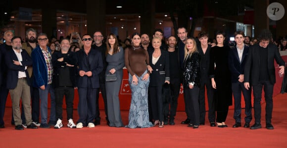 L'équipe du film 'Diabolik chi sei' - Première du film "Diabolik" lors de la 18ème édition du festival du film de Rome le 19 octobre 2023. © ANSA via ZUMA Press / Bestimage 