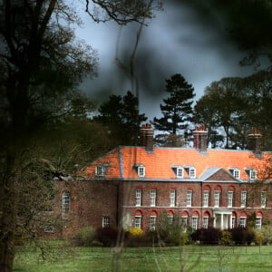 La bâtisse est située dans la campagne du Norfolk et leur sert de résidence secondaire
Le prince William, prince de Galles, et Catherine (Kate) Middleton, princesse de Galles, au centre sportif national de Bisham Abbey à Marlow, à l'occasion de la Journée mondiale de la Santé mentale, le 12 octobre 2023. 