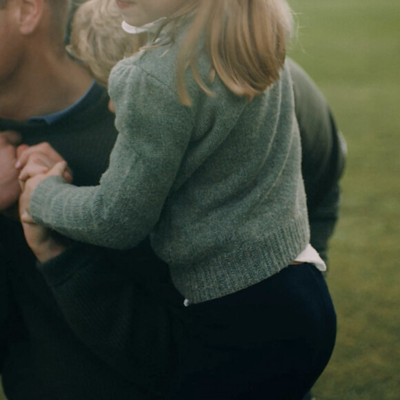 Le prince William, duc de Cambridge, et Catherine (Kate) Middleton, duchesse de Cambridge, avec leurs enfants, le prince George de Cambridge et la princesse Charlotte de Cambridge - Le Duc et la Duchesse de Cambridge publient une vidéo privée en famille dans le Norfolk et dans leur résidence de Anmer Hall avec leurs 3 enfants pour marquer leur 10 ème anniversaire de mariage. Crédit obligatoire :Will Warr / Duke and Duchesse of Cambridge / Kensington Royal via Bestimage 