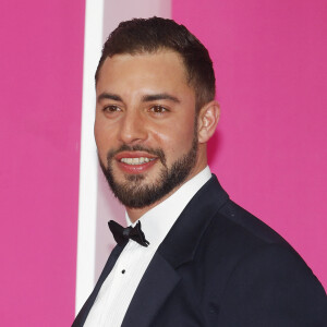 L'acteur s'est suicidé alors qu'il était recherché après un accident de la route.
Marwan Berreni lors du photocall de "Plus Belle La Vie" lors du festival Cannes Series 2022. Cannes le 23 avril 2022. © Denis Guignebourg/Bestimage