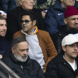 Jamel Debbouze en tribunes lors du match de football Ligue 1 Uber Eats opposant le Paris Saint-Germain (PSG) au Racing Club de Strasbourg Alsace (RCSA) au Parc des Princes à Paris, France, le 21 octobre 2023. Le PSG a gagné 3-0. © Cyril Moreau/Bestimage