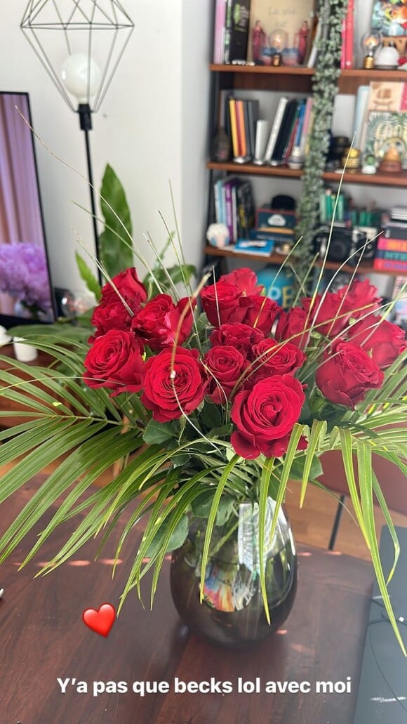 Mais aussi avec son chéri qui lui a offert des roses
Laure Boulleau, Instagram