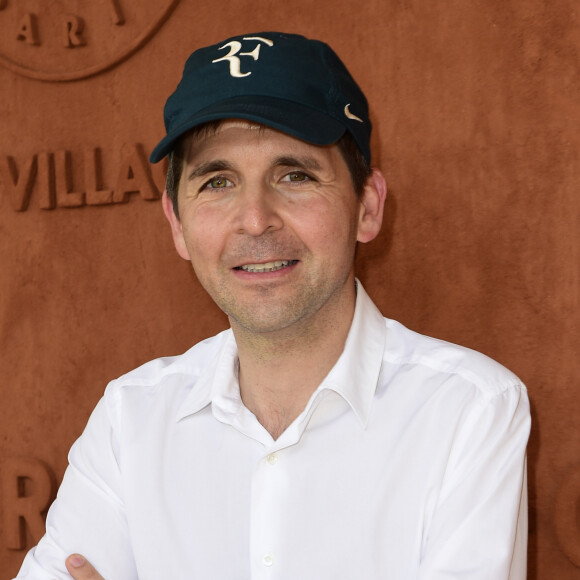 Une bourde pour laquelle il s'est excusé dans la foulée.
Thomas Sotto - Les célébrités dans le village des Internationaux de France de Tennis de Roland Garros 2019 à Paris. Le 29 mai 2019