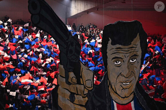 Jean-Paul Belmondo - Les supporters de l equipe du PSG - ambiance - Match de ligue des champions entre le PSG et l'AC Milan (3-0) au Parc des Princes à Paris le 25 octobre 2023.