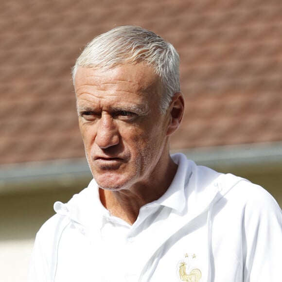 "Ibou a eu des plusieurs blessures dernièrement et Monsieur Deschamps le fait jouer 90 et 87 minutes", lance Jürgen Klopp
 
Didier Deschamps - Inauguration de l'espace Michel Hidalgo au Centre National du Football de Clairefontaine (Yvelines), le 5 septembre 2023. © Michael Baucher / Panoramic / Bestimage