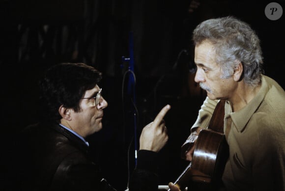 Archives - Jean-Christophe Averty et George Brassens sur le plateau d'une émission le 27 novembre 1979.
