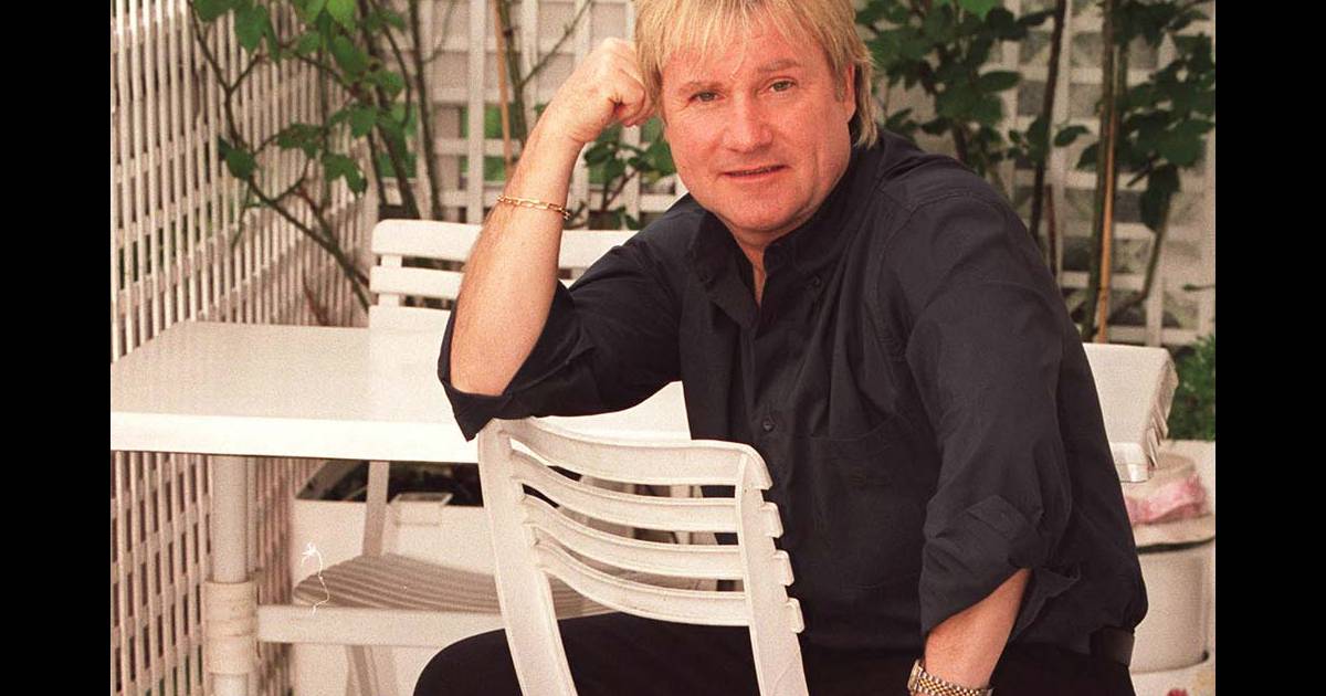 De Quoi Est Mort C Jérôme C.Jérôme est décédé d'un cancer le 14 mars 2000 ! - Purepeople